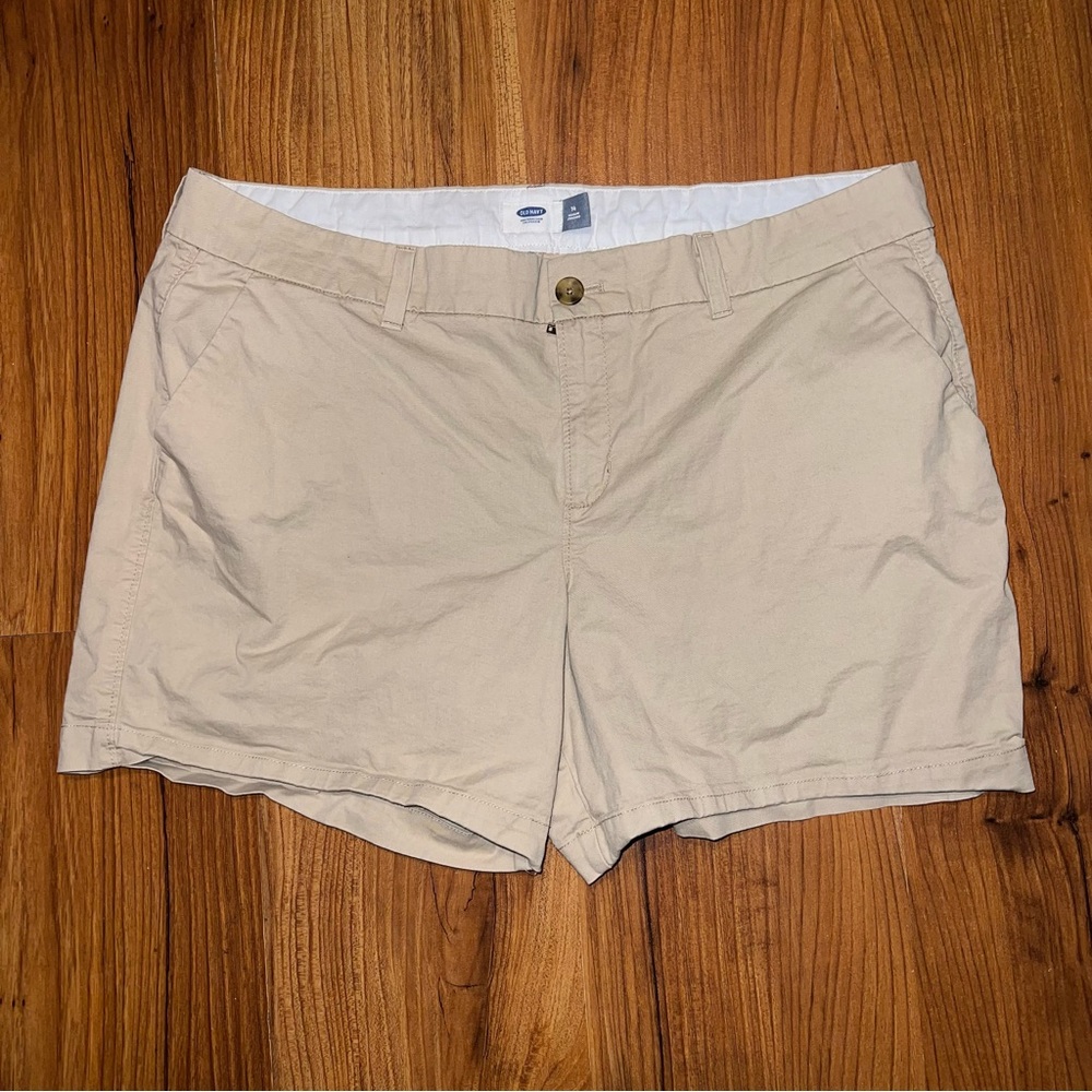Old Navy Khaki shorts